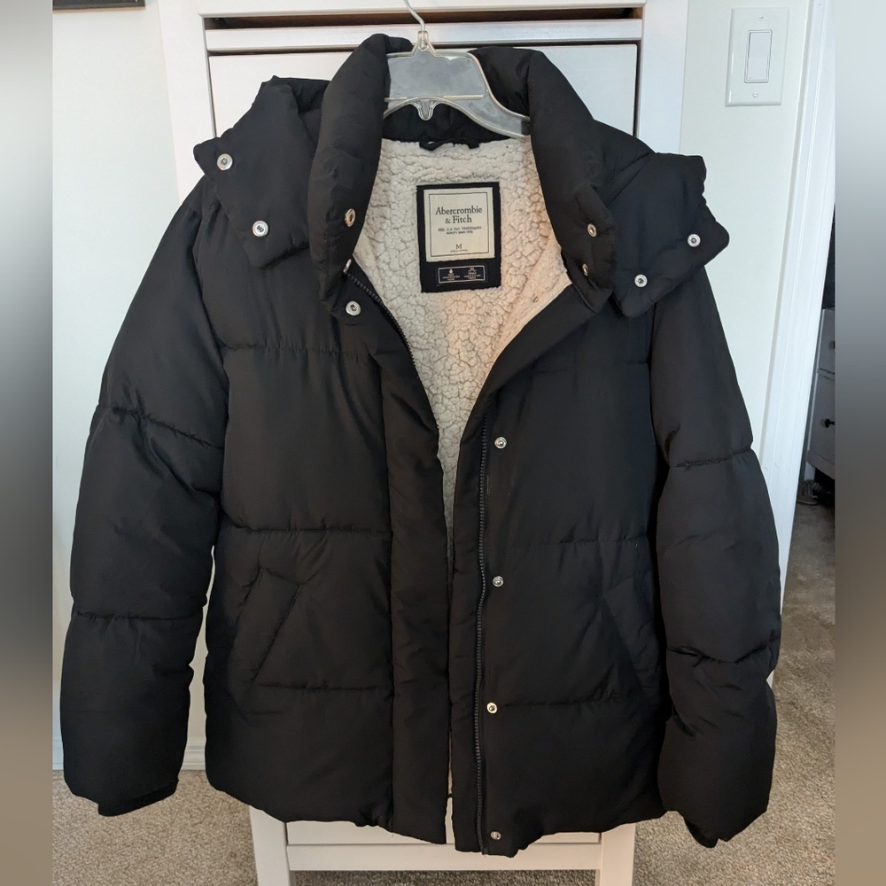 Abercrombie and Fitch Black Puffer Jacket Medium